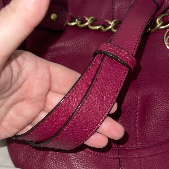 Coach Burgundy Leather Shoulder Bag with Gold Chain and both Hang Tags - Picture 3 of 11
